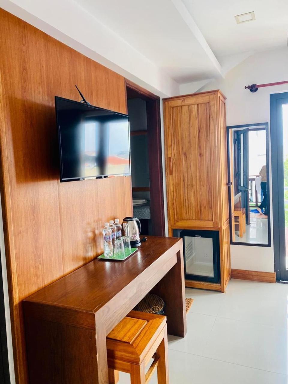 Riverside Plum Garden Villa Хоян Екстер'єр фото